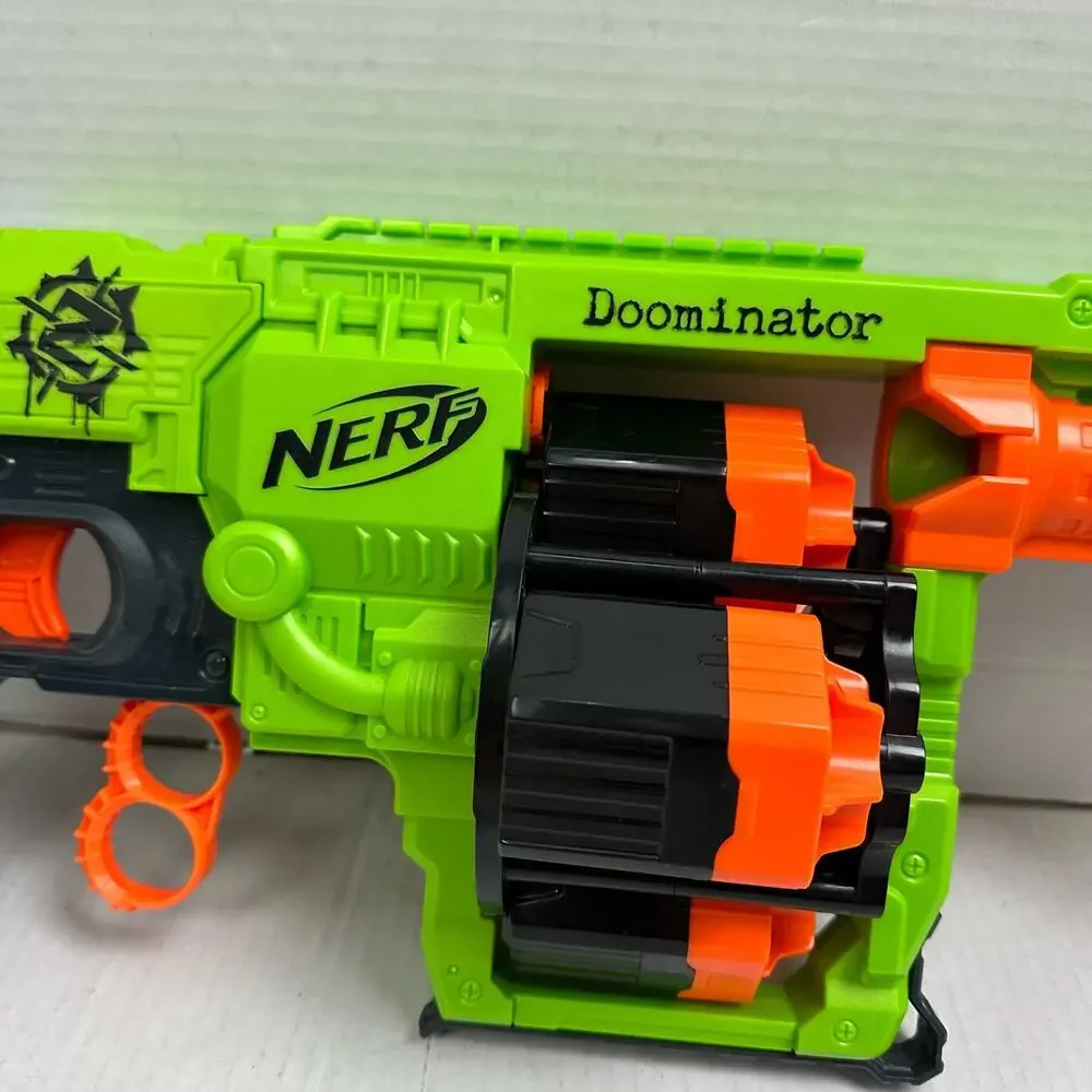 Nerf ZombieStrike Doominator 24 Dart Blaster Green